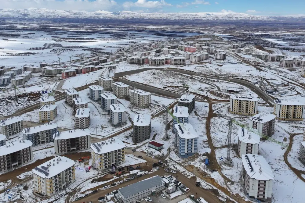 AFAD Başkanı Pehlivan, Karayolları Genel Müdürü Gülşen'i Ziyaret Etti: Altyapı Değerlendirmesi Yapıldı