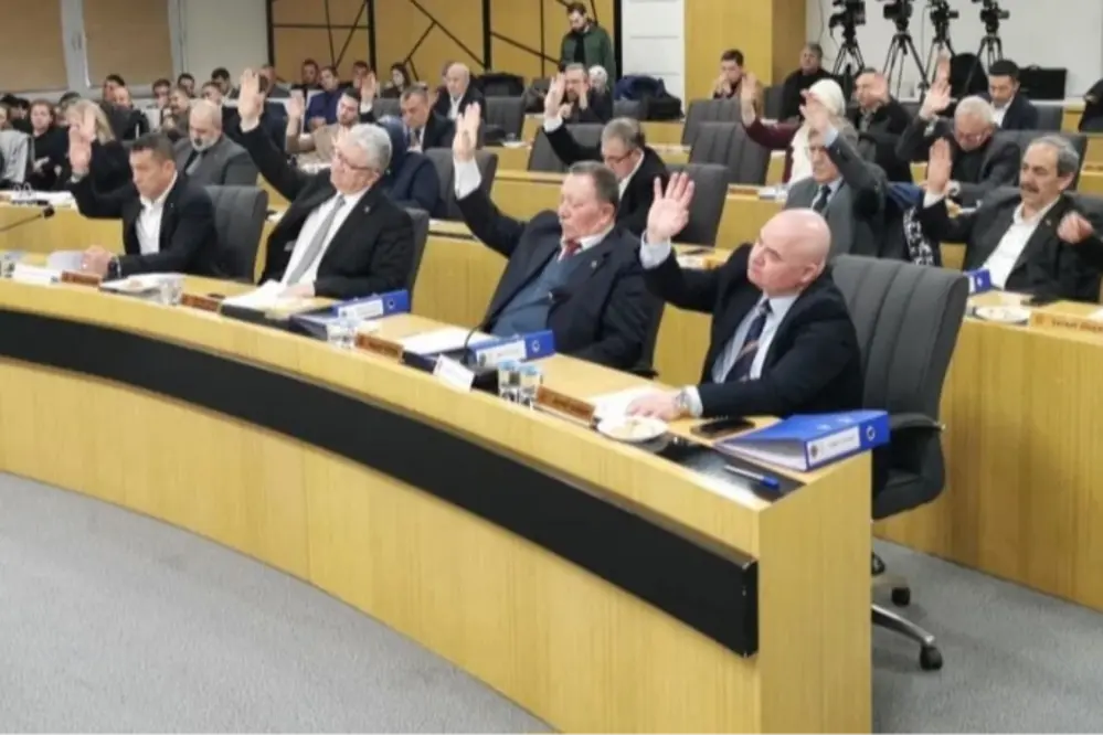 Afyonkarahisar Belediyesi Meclisi Öğrenci ve Emekli Desteklerini Onayladı