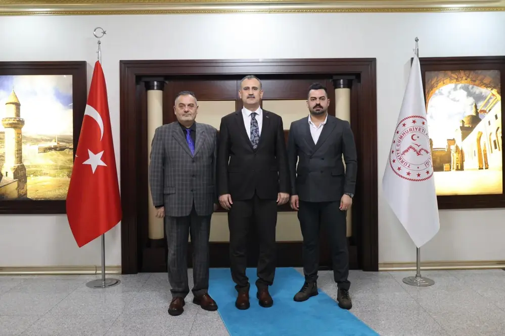 Ağrı Valisi Bozkurt, Gazeteciler ve Akademisyenlerle Şehir Kalkınması Toplantısı Yaptı