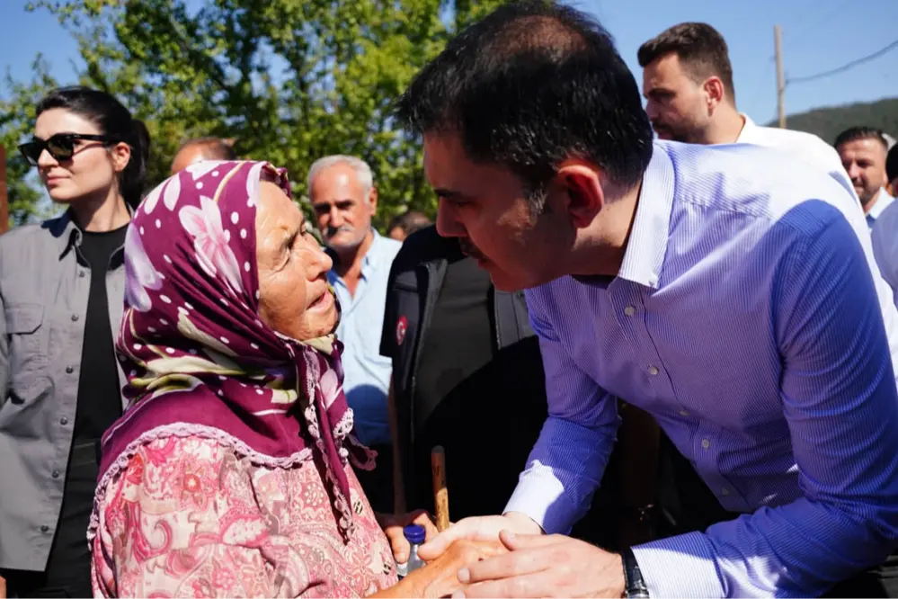 Bakan Kurum Sındırgı Afet Konutlarının Kaba İnşaatlarını Paylaştı