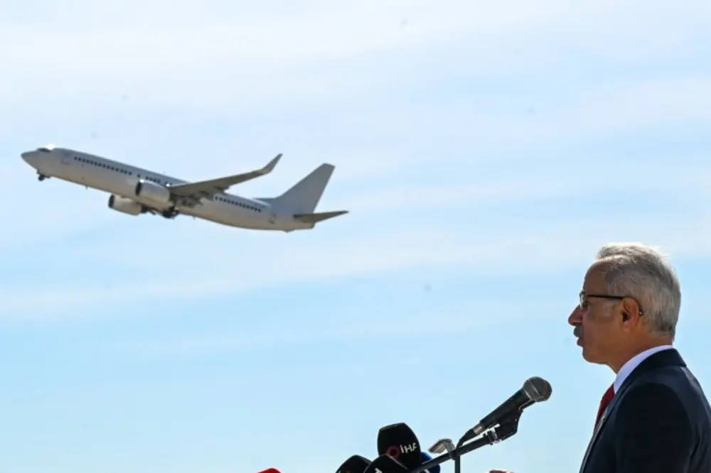 Bakan Uraloğlu: Orta Doğu Ülkelerine Bazı Uçuşlar Belirli Tarihlere Kadar İptal Edildi