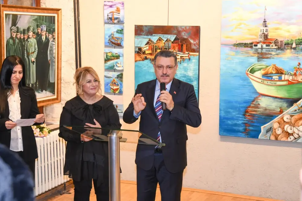 Başkan Genç 'Deniz, Toprak, Zaman' Sergisi Açılışına Katıldı