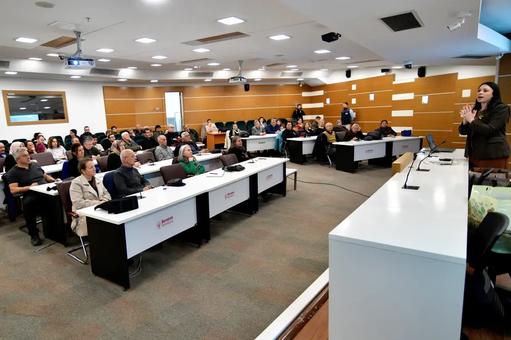 Bornova'da Çiftçilere Toprak Verimliliği ve Gübreleme Eğitimi Düzenlendi