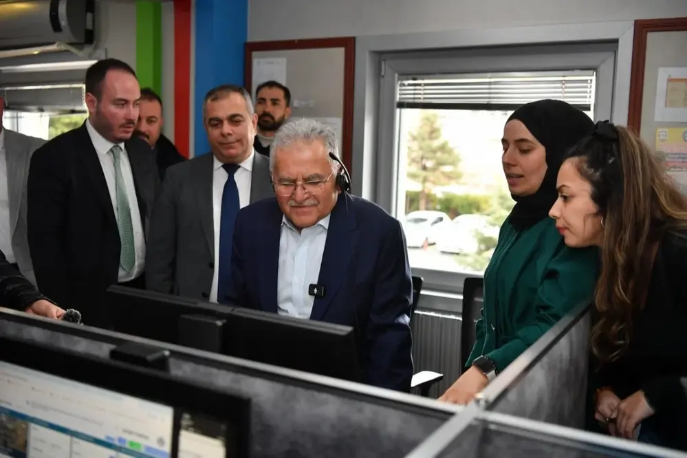Büyükkılıç, KASKİ 185 Çağrı Merkezi'ni Ziyaret Etti: Talepler Yerinde Değerlendirildi
