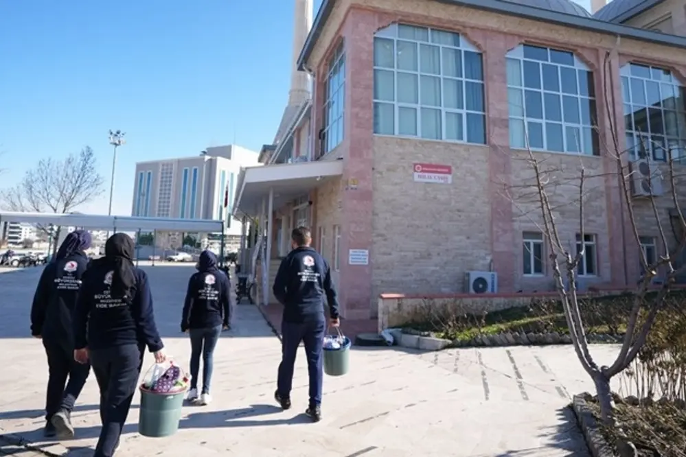 Denizli Büyükşehir Belediyesi Camilerde Ramazan Temizliği Çalışmalarını Başlattı