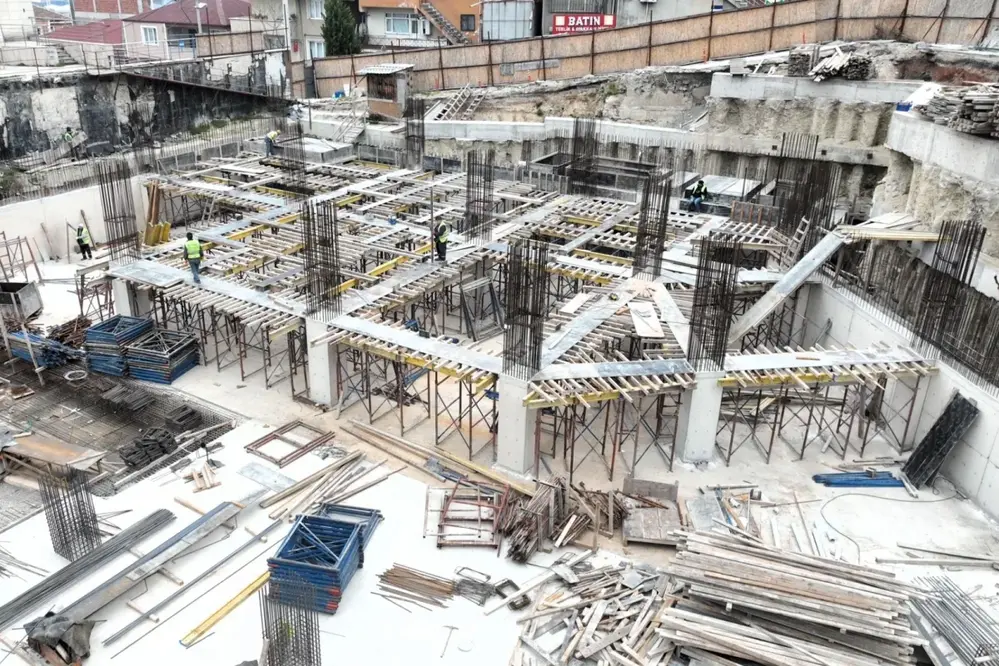 Dilovası Kent Meydanı Projesi'nde İnşaat Çalışmaları Hızla İlerliyor