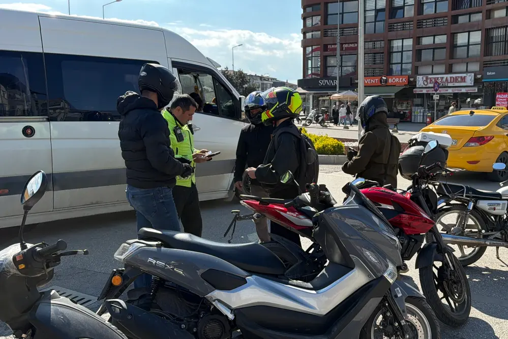 Düzce'de Motosiklet Sürücülerine Yönelik Trafik Denetimleri Arttı