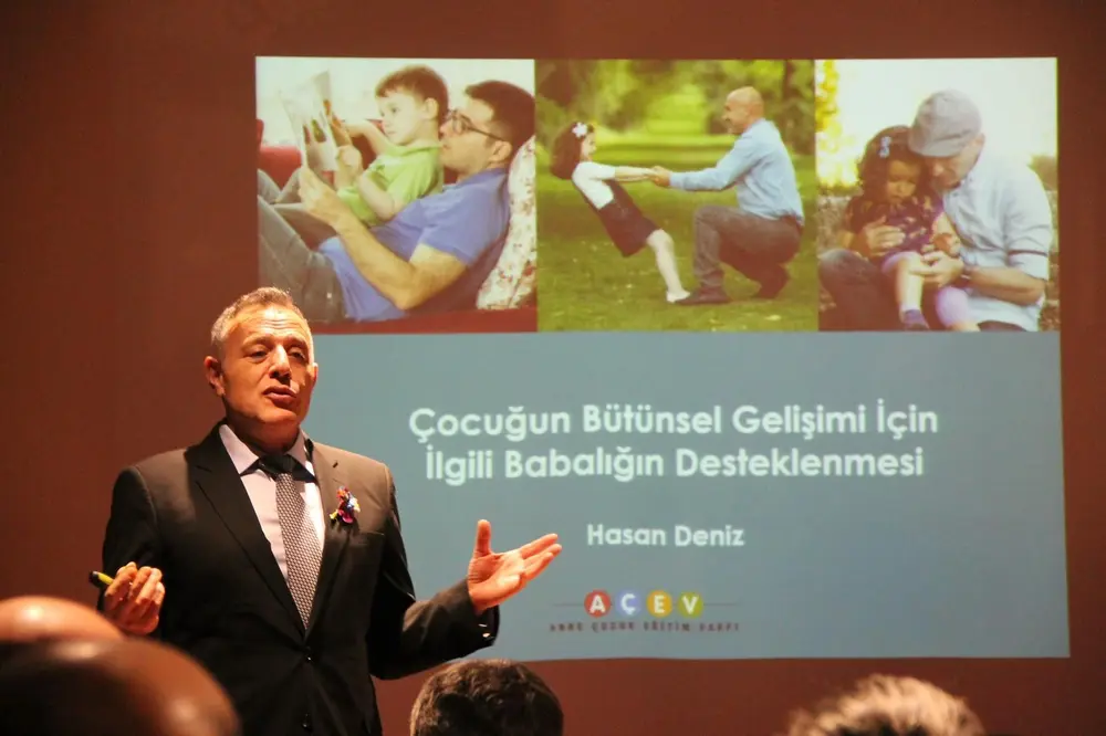 Efes Selçuk’ta Babaların Çocuk Gelişimindeki Rolü Semineri Gerçekleştirildi