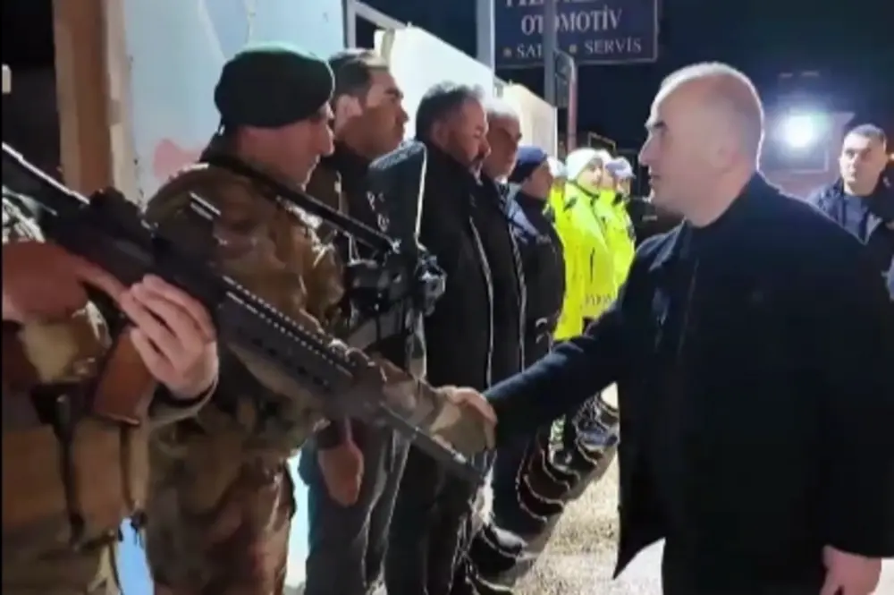 Elazığ Valisi Hatipoğlu Ramazan İlk Sahurunda Emniyet Personelini Ziyaret Etti