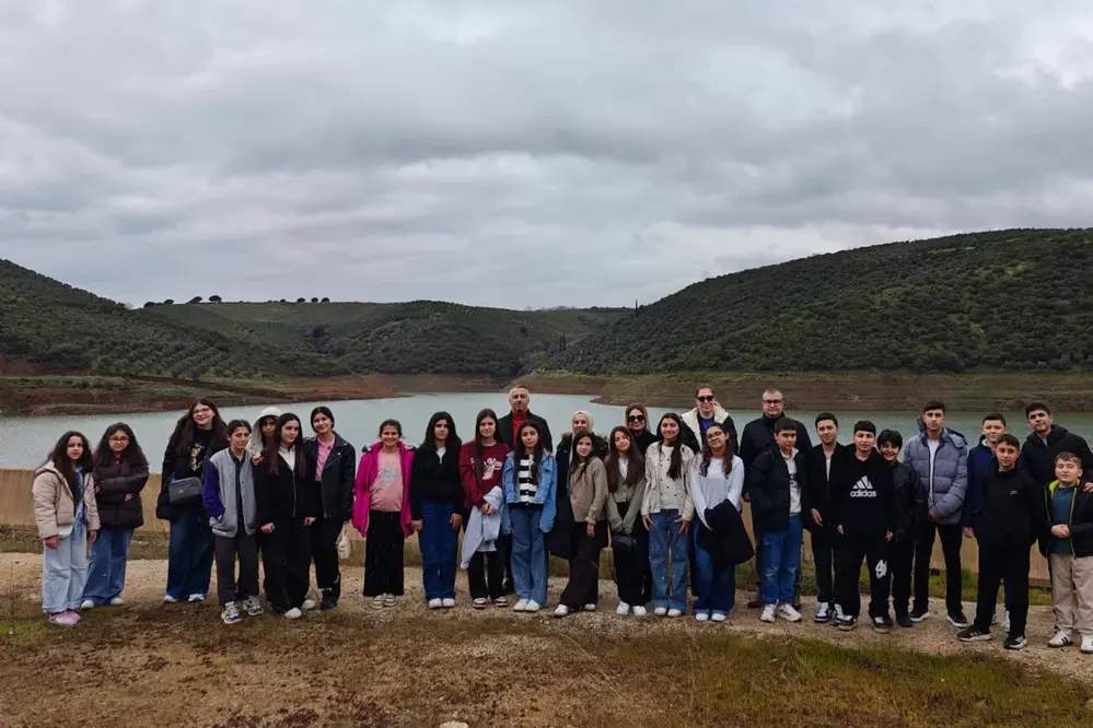Gemlik'te Öğrencilere Su Tasarrufu Eğitimi: Baraj ve Tesis Ziyareti Gerçekleştirildi
