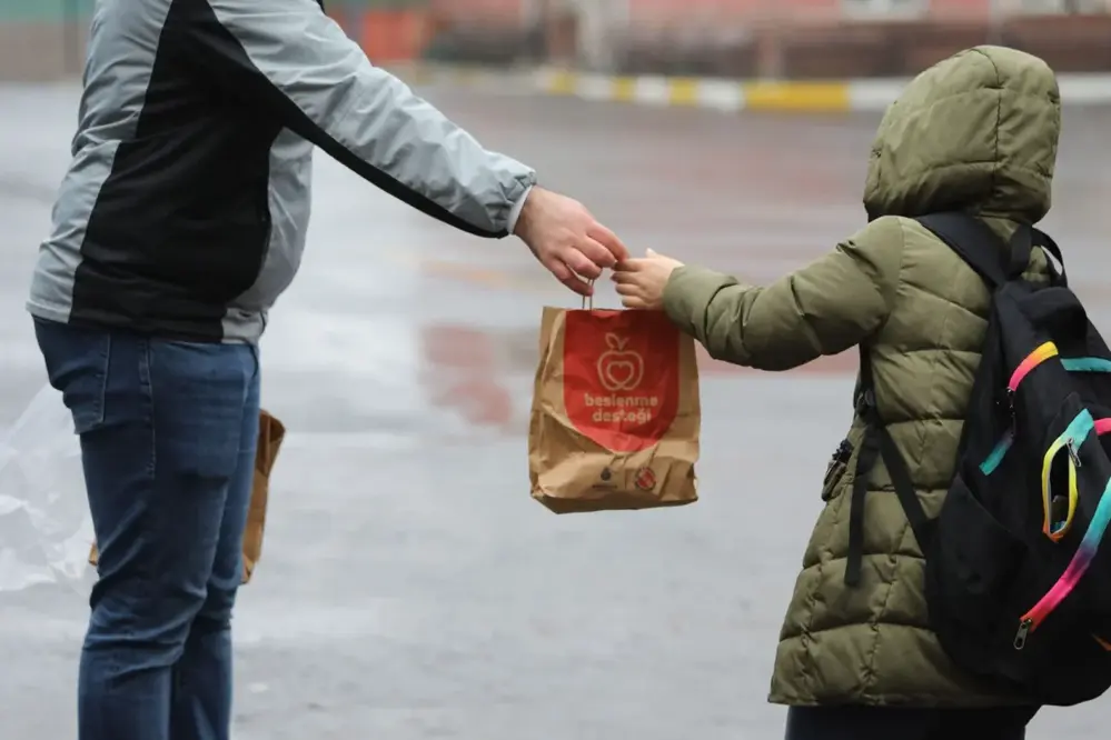 İBB Ocak Ayında 94 Bin Kız Öğrenciye 283 Milyon Lira Eğitim Desteği Sağladı