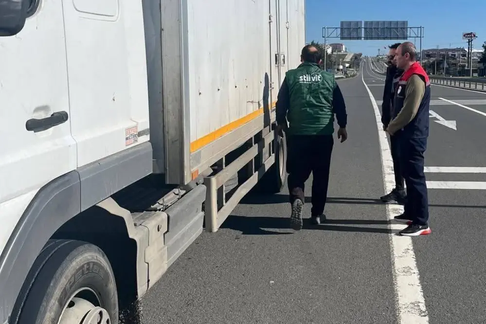İpsala’da Gıda ve Hayvan Sağlığı Denetimleri İçin Yol Kontrolleri Yoğunlaştırıldı