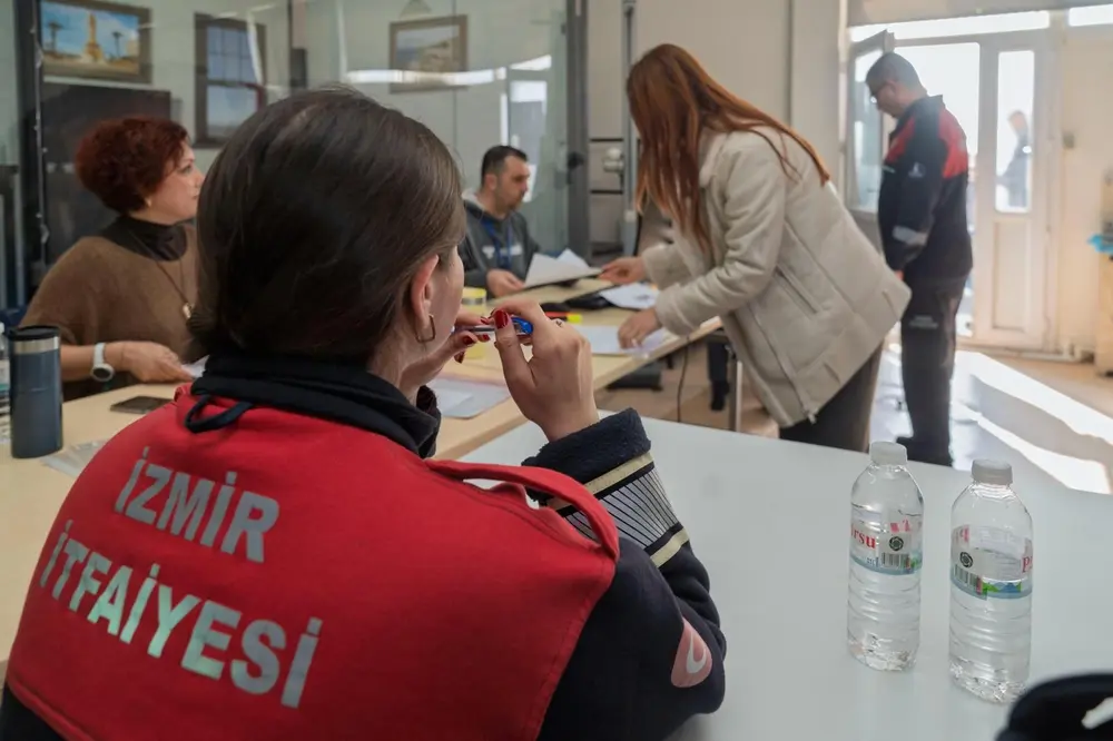 İzmir İtfaiyesi 100 Yeni Personel Alımı Başvuruları Başladı