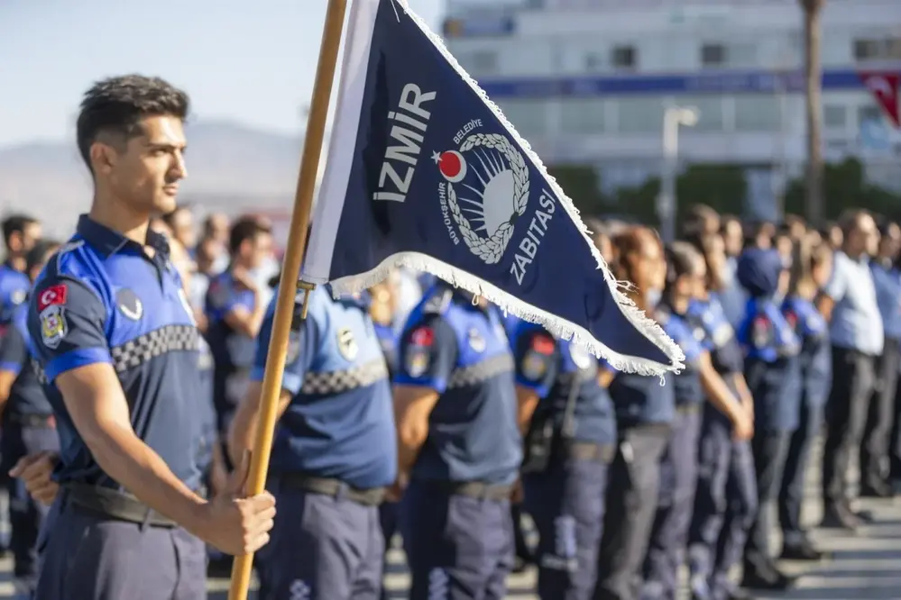 İzmir Zabıta Ekipleri 2 Yılda 150 Bin İşyerini Denetledi