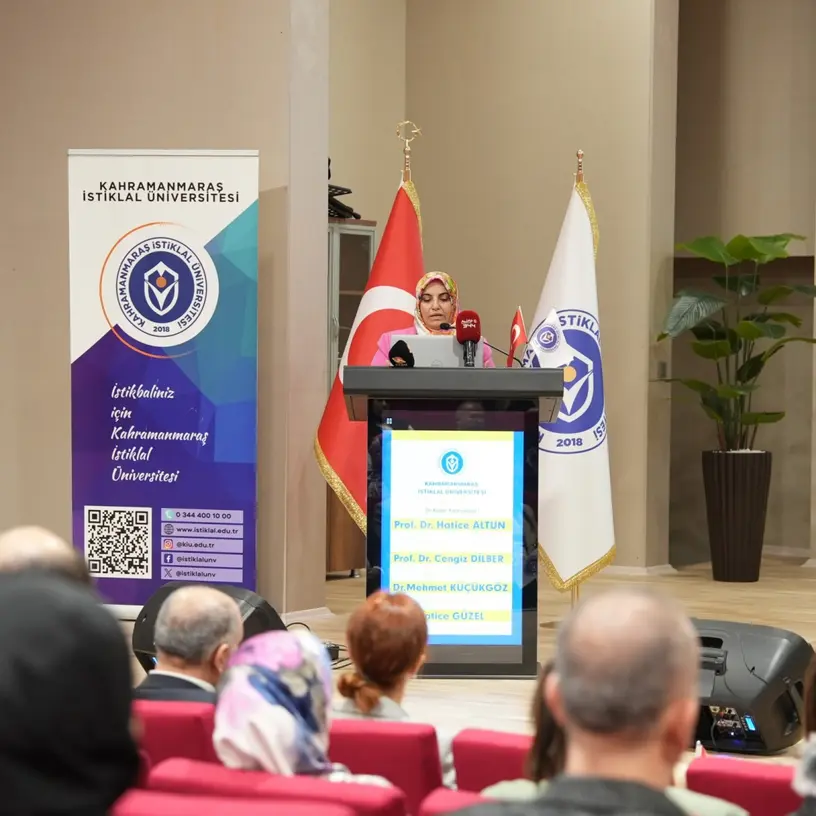 Kahramanmaraş'ta Otizm Farkındalığı Konferansı Uzmanlar Tarafından Gerçekleştirildi