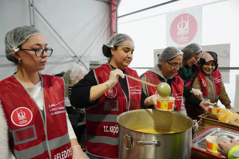 Keçiören Belediyesi Ramazan Boyunca 15 Noktada İftar Sofrası Kurdu