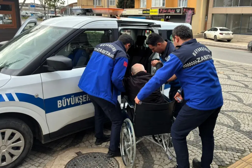 Kocaeli Büyükşehir Zabıtası Vatandaşlara Destek Sağlıyor