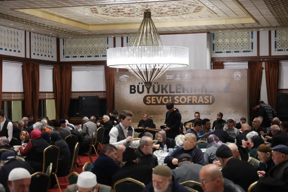 Konya Büyükşehir Belediyesi Huzurevi Sakinleri İçin Moral Programı Düzenledi