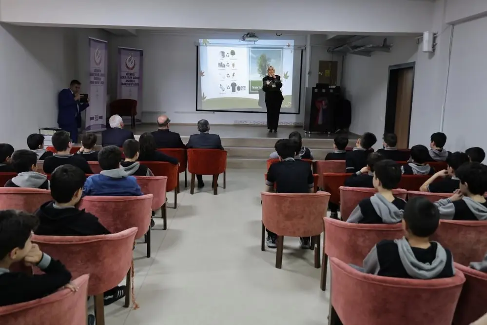 Kütahya’da Öğrencilere Sıfır Atık Eğitimi Verildi