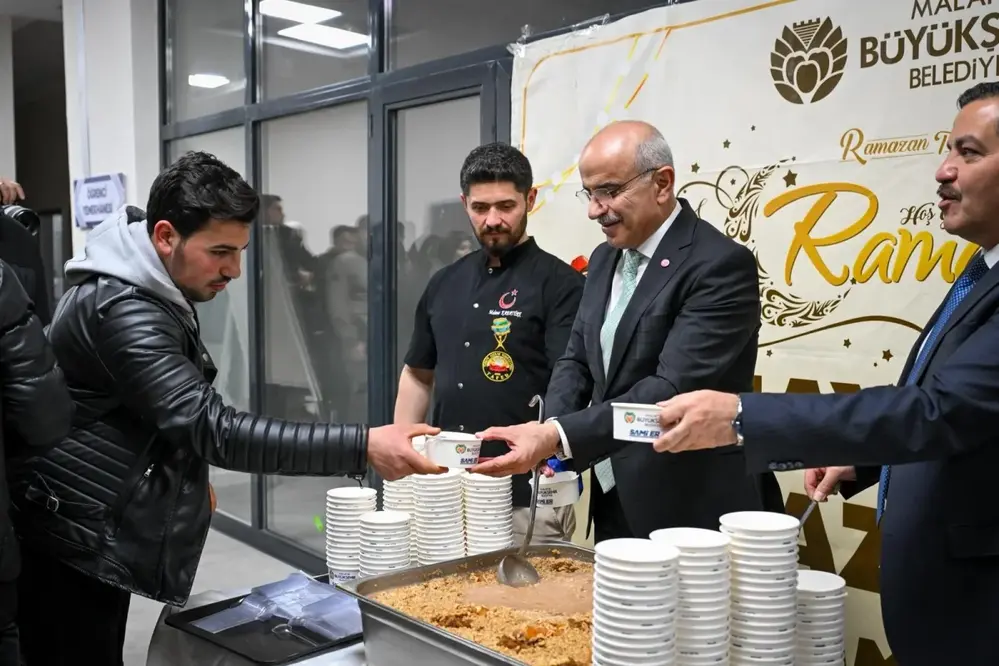 Malatya Büyükşehir Belediye Başkanı Sami Er, Turgut Özal Üniversitesi'nde Kahoot Yarışmasına Katıldı