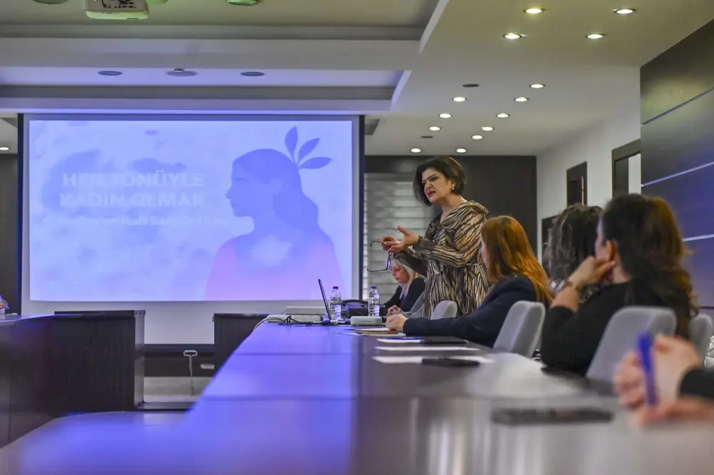 Muratpaşa Belediyesi Kadın Çalışanlara Hakları ve Sınır İhlalleri Eğitimi Verdi