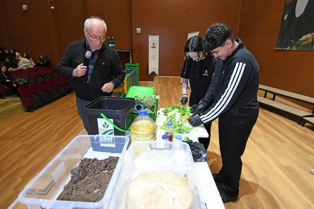 Osmangazi Belediyesi Öğrencilere Sıfır Atık Eğitimi Verdi