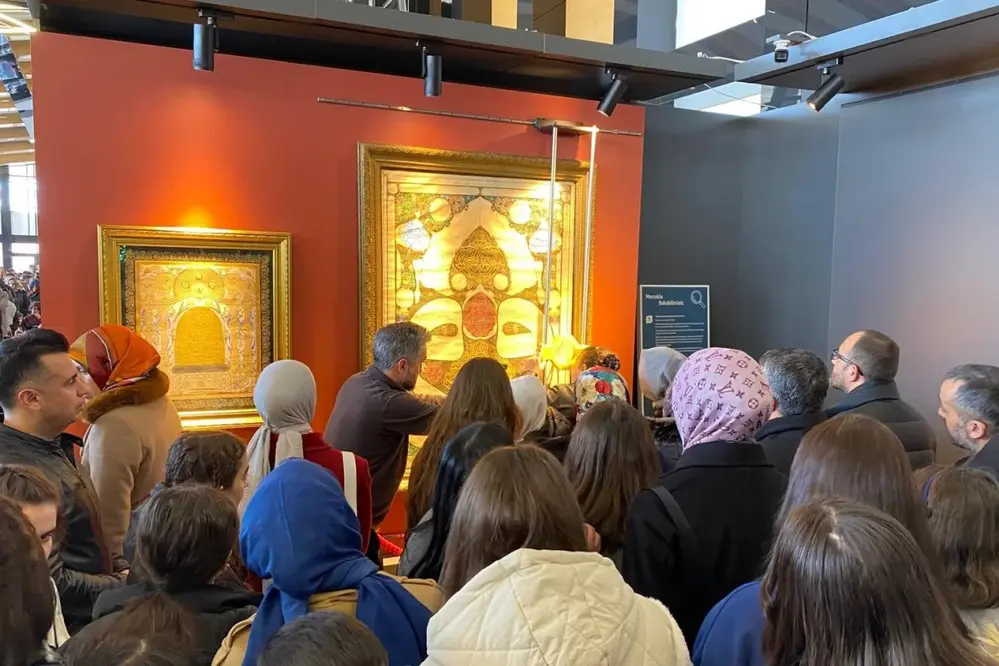 Ramazan'da Çocuklar Kutsal Emanetleri Ziyaret Etti