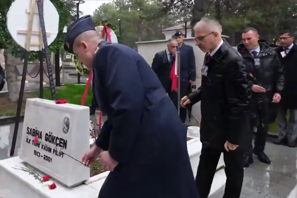 Sabiha Gökçen Vefatının 25. Yılında Cebeci Askeri Mezarlığı’nda Anıldı