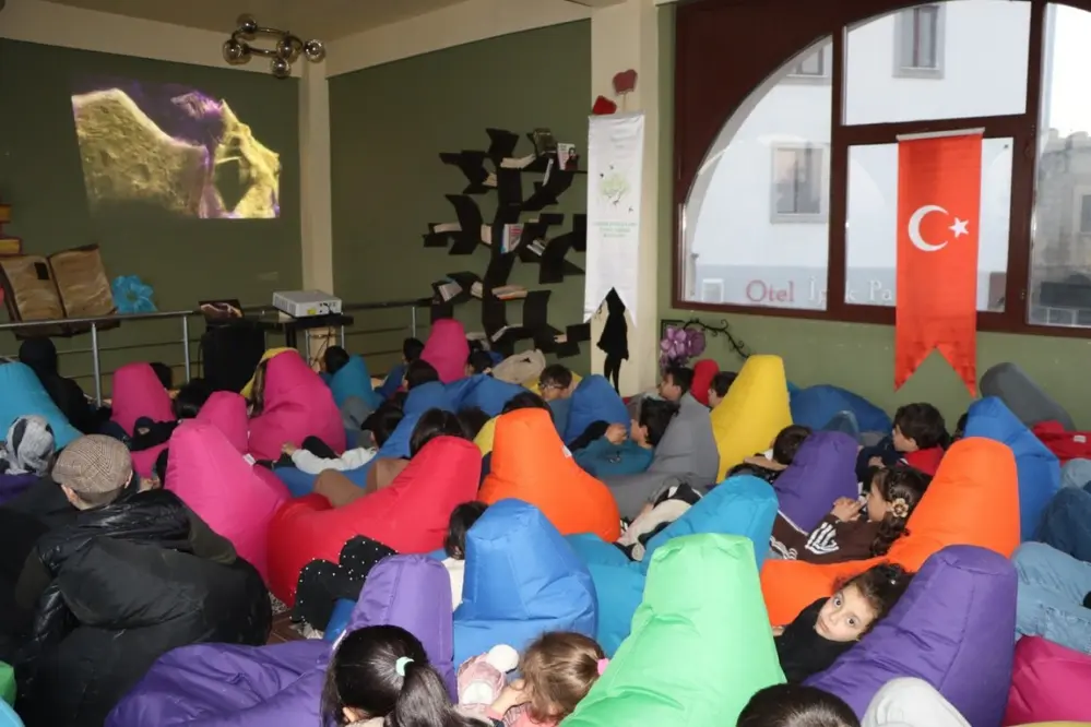 Şanlıurfa Büyükşehir Belediyesi Yetim ve Öksüz Çocuklara Sinema Etkinliği Düzenledi