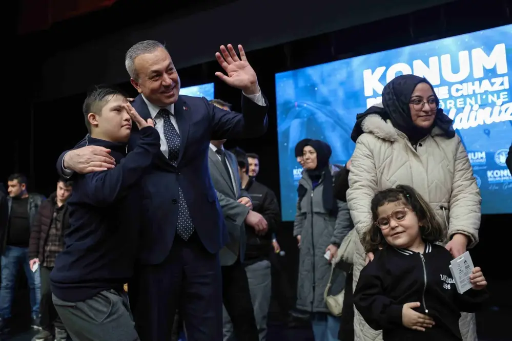 Sivas’ta Özel Gereksinimli Çocuklara Akıllı Takip Cihazı Dağıtıldı