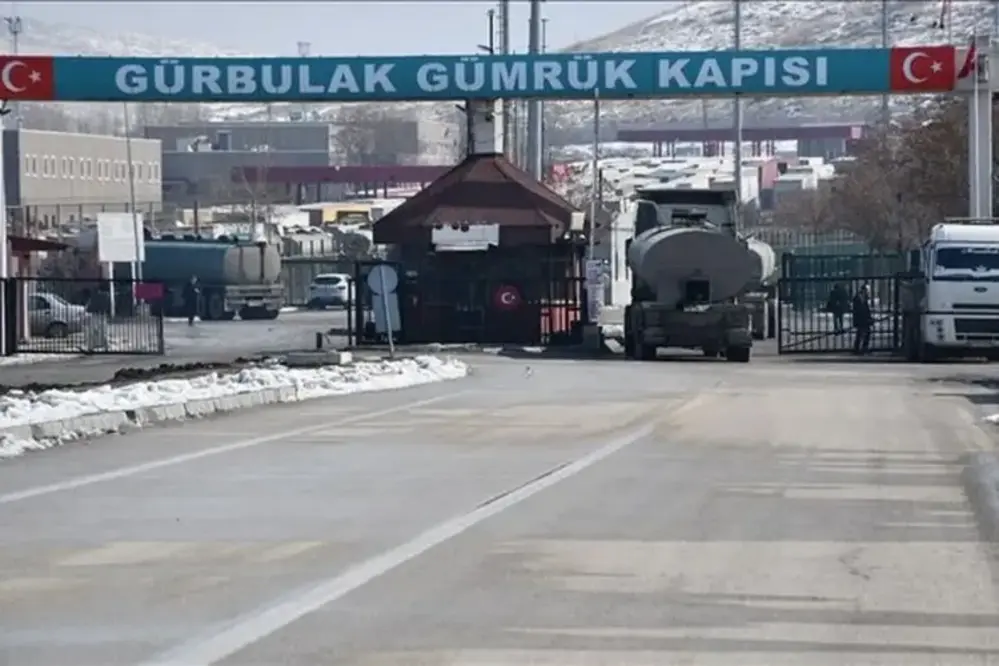 Ticaret Bakanı Bolat: İran Sınır Kapılarında Ticaret Sürüyor, Yolcu Geçişleri Durduruldu