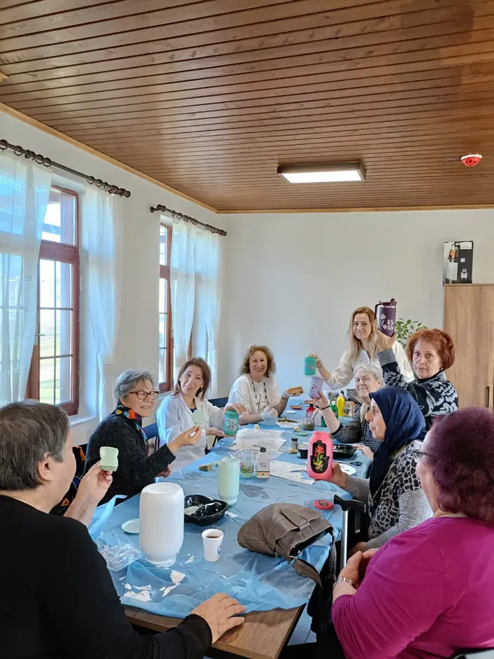 Trabzon Büyükşehir Belediyesi 65 Yaş Üzeri İçin Kültür Sanat ve Spor Kursları Düzenliyor