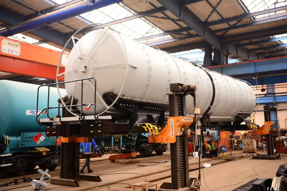 Uraloğlu: Milli Savunmaya 41 Yeni Yerli Sarnıç Vagon Üretimi Başlıyor