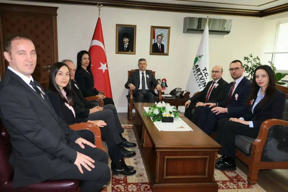 Vergi Haftası'nda Ağrı Valisi Ergün, Defterdar Aydın'dan Etkinlik Bilgisi Aldı